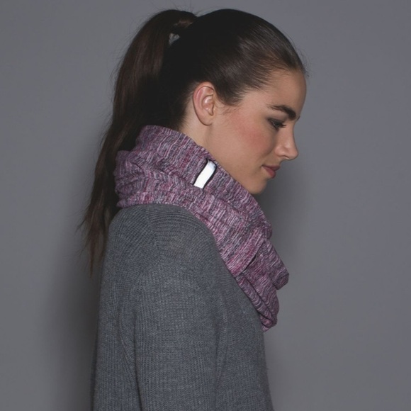 Lululemon Scarf Wrap Vinyasa Infinity Space Dye Camo Berry Rulu Rectangular B27 - Picture 5 of 11